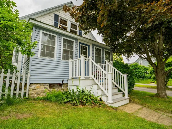 30 Hale Avenue, Hooksett, NH 03106