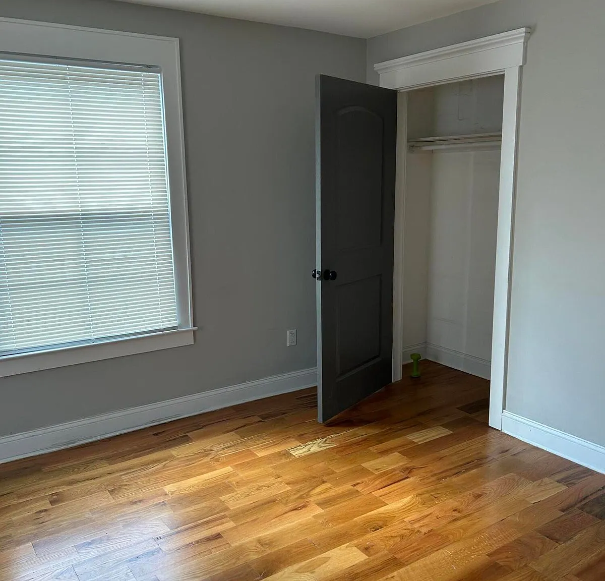 415 E 3rd Ave — Photo 4