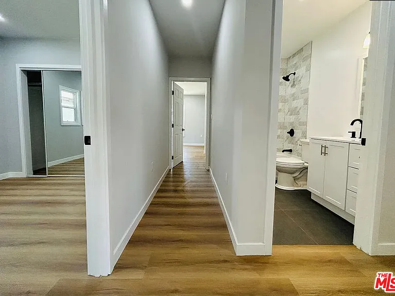 14726 Friar St — Photo 6
