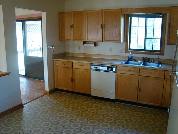 4th image of 1205 Dewberry Dr