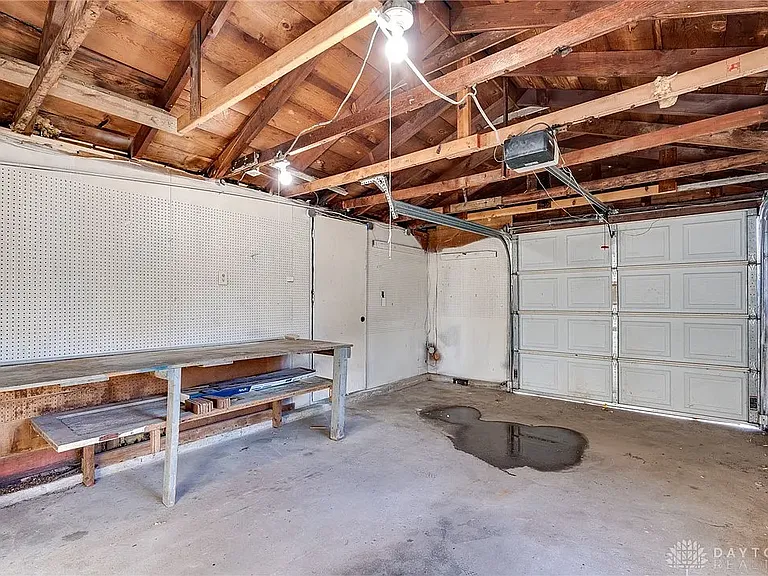3001 Delaine Ave — Photo 17