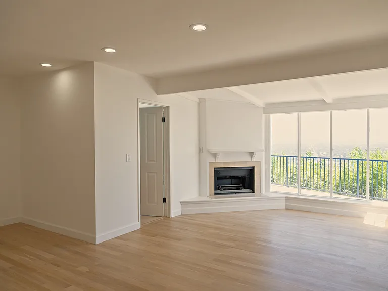 3710 Glenridge Dr — Photo 17