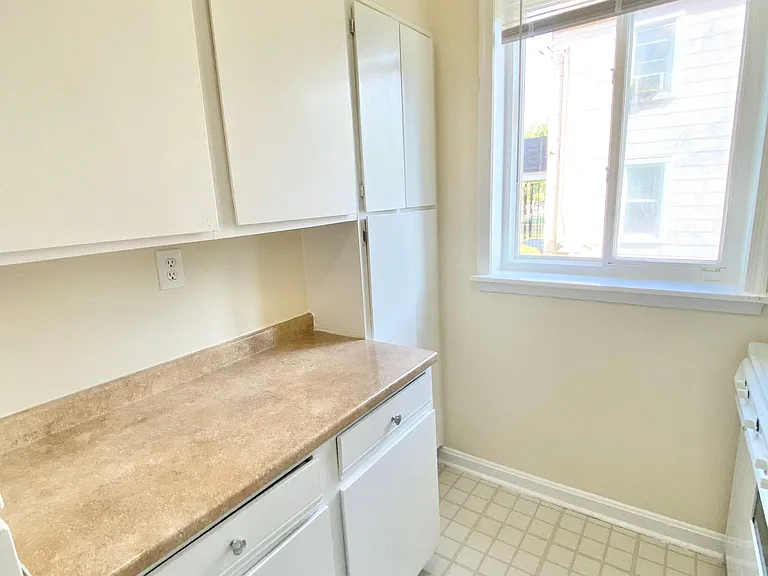 3322 12th St SE #103 — Photo 7