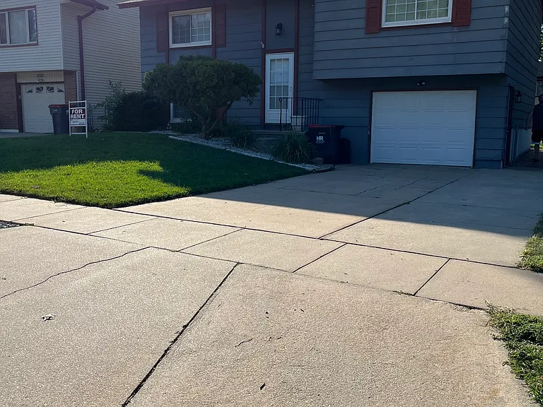 2310 Wildwood Pl — Photo 2