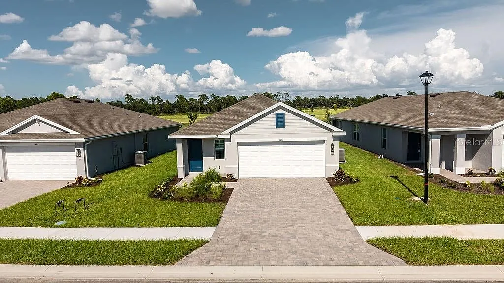 3 bed, 1302 sqft, $2,000 — Photo 3