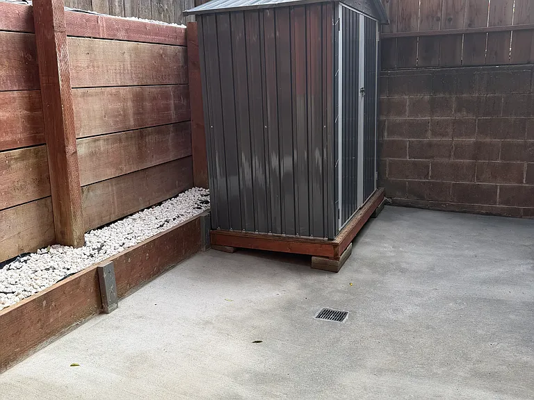 2nd Patio w/shed