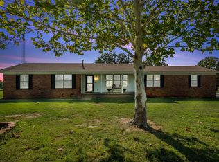 917 Cole Ln, Bowie, TX 76230