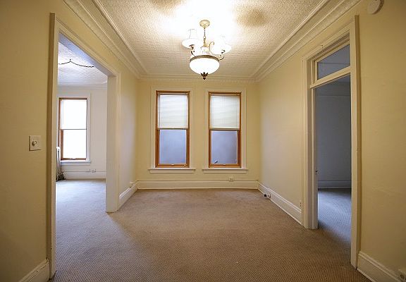 4th image of 1234 E Brady St #4