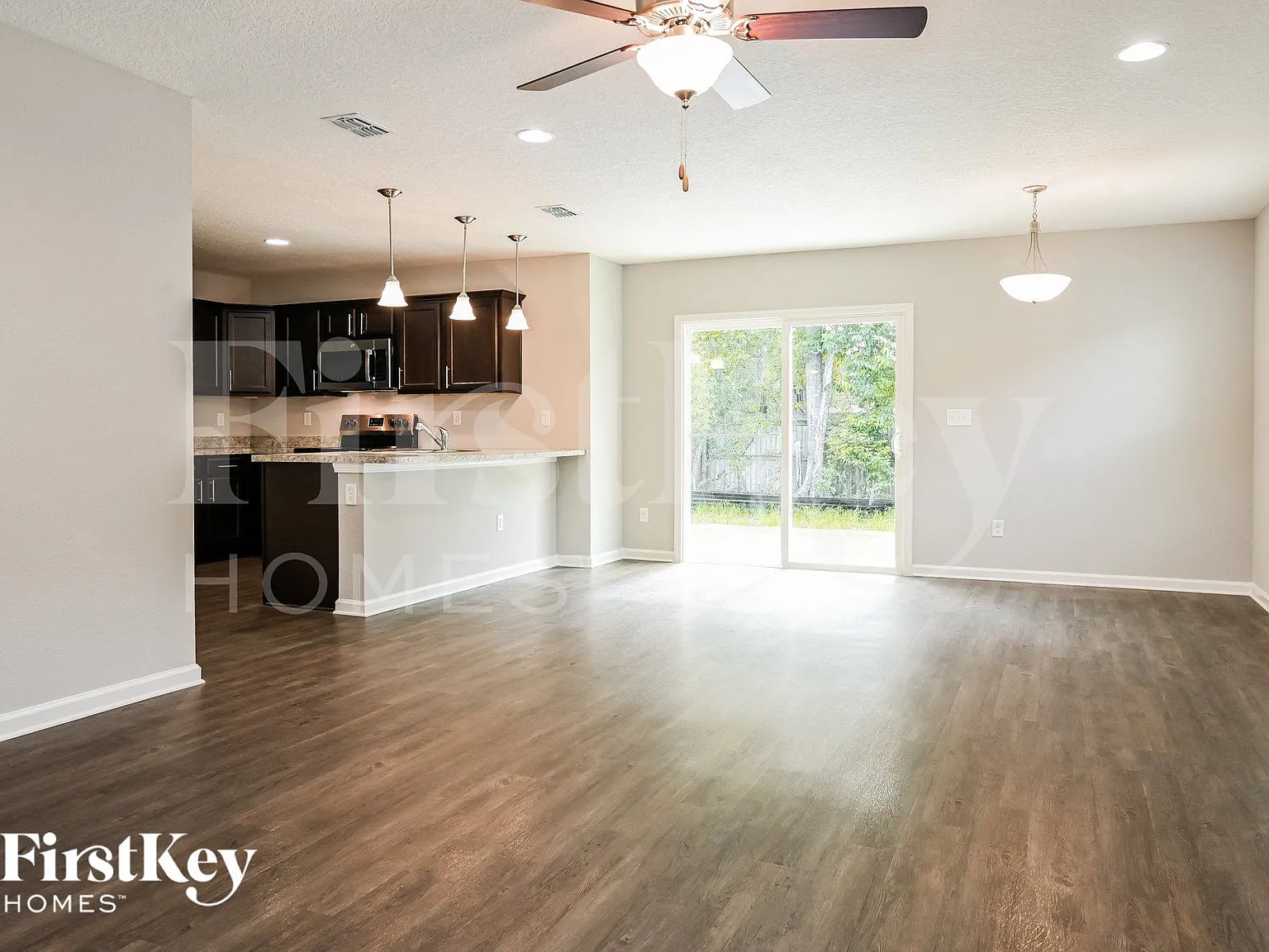 3 bed, 2.5 bath, 1459 sqft, $1,780 — Photo 4