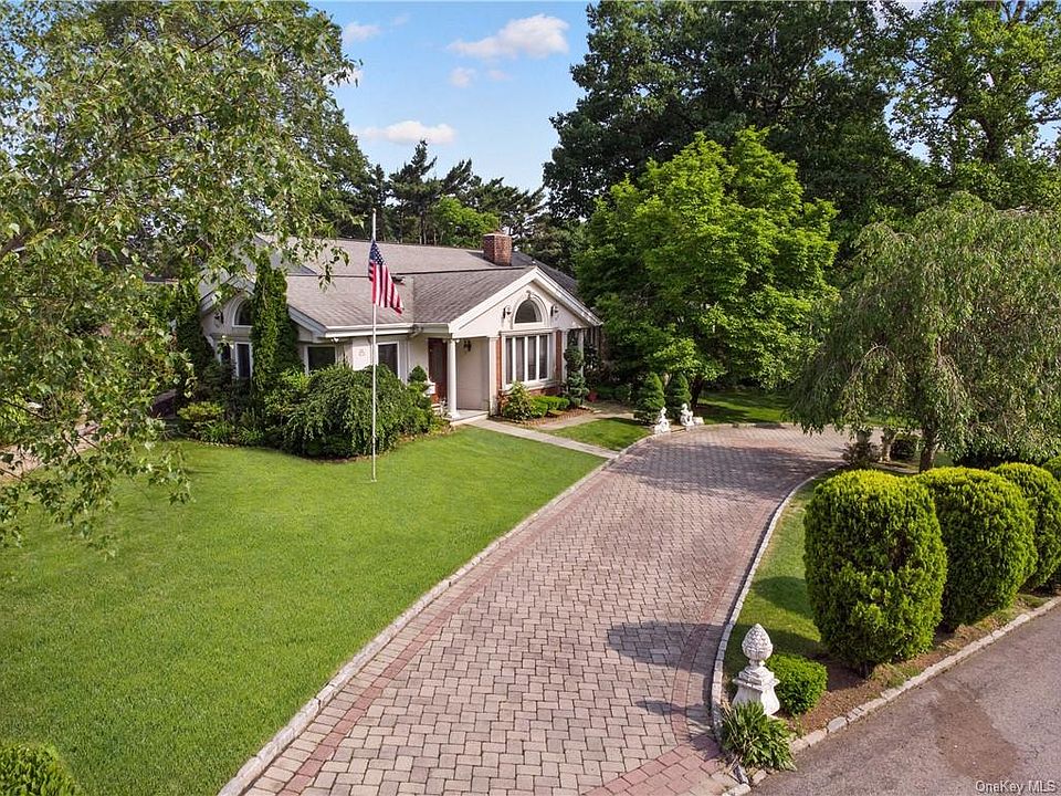 1st image of 132 Chalford Ln