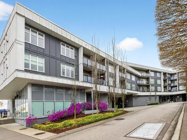 6283 Kingsway Ave #215, Burnaby, BC V5J 0H3