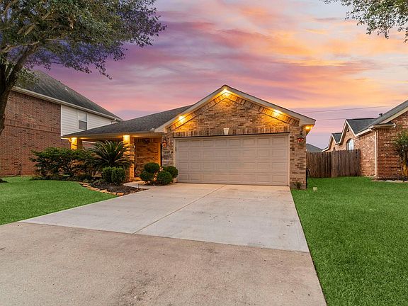 2nd image of 4618 Countrypines Dr