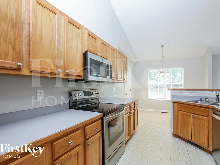 515 Keith St — Photo 9