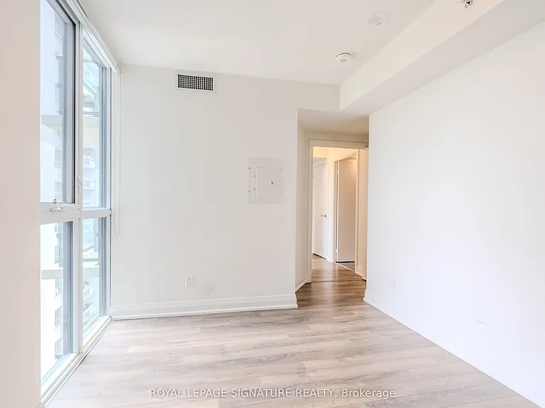 1461 Lawrence Ave W #1101 — Photo 21