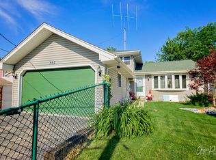 312 Venice Rd, Lakemoor, IL 60051