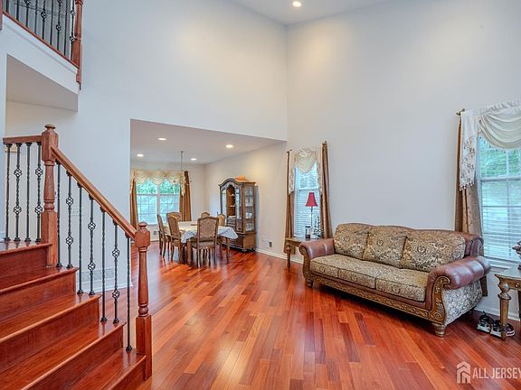 5th image of 1101 Cottonwood Ct