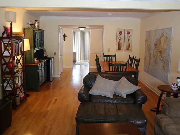 2nd image of 1714 Northfield Sq