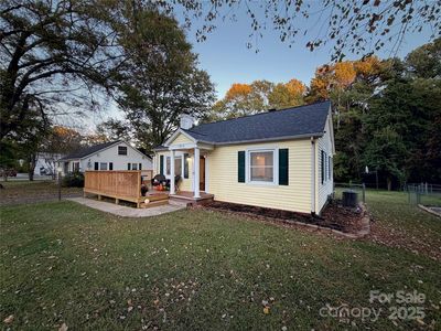 1066 5th St NE, Hickory, NC, 28601