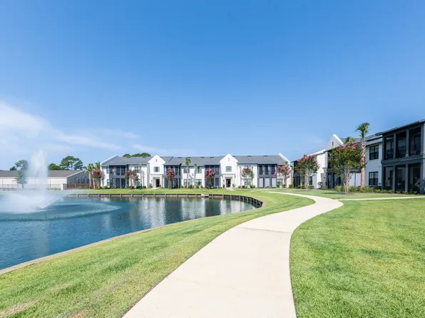 Residences at 393 North Apartments
