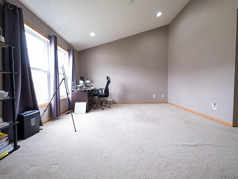 710 Village Pkwy — Photo 14