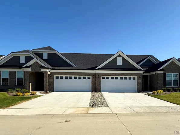 16088 Conifer Ln, Clinton Township, MI 48038