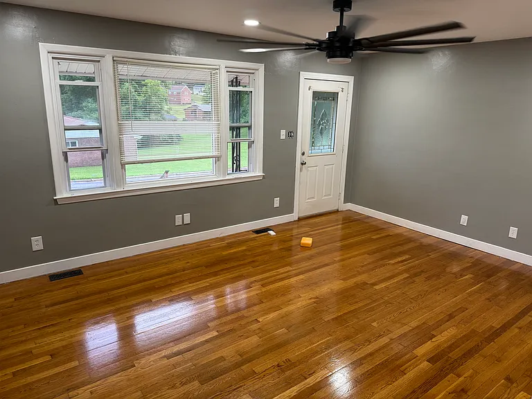 110 Birchwood Rd — Photo 6