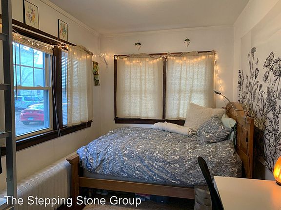 4th image of 1014 4th St SE #4113882