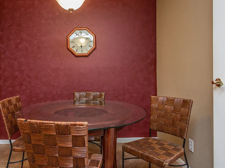 Riverwalk Apartment Homes — Photo 30