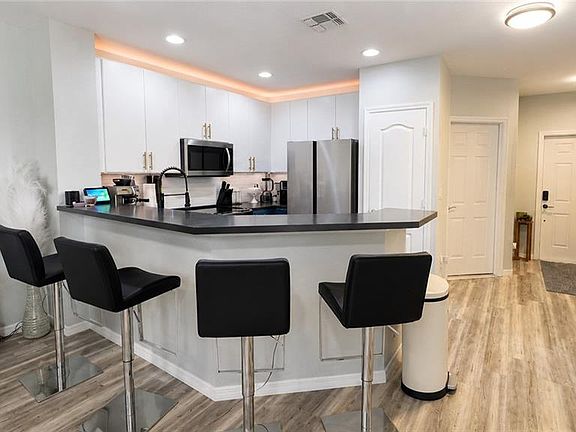 4th image of 8557 Athena CT
