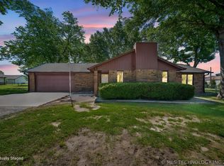 9272 E Misty Dr, Claremore, OK 74019