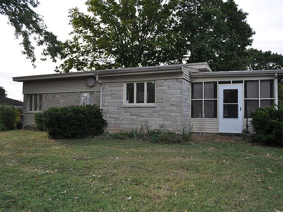 5th image of 1039 Algonquin Trl