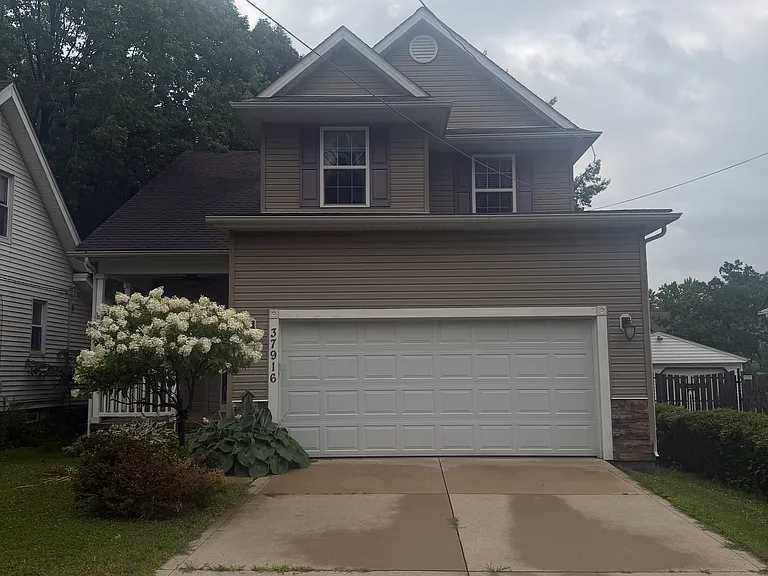 37916 Sharpe Ave — Photo 1