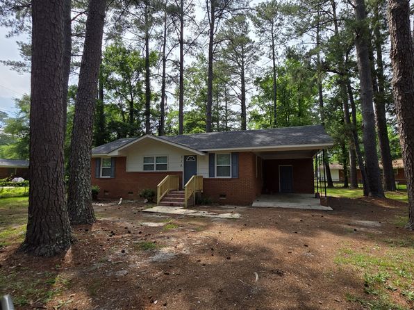 518 Regent Ct
