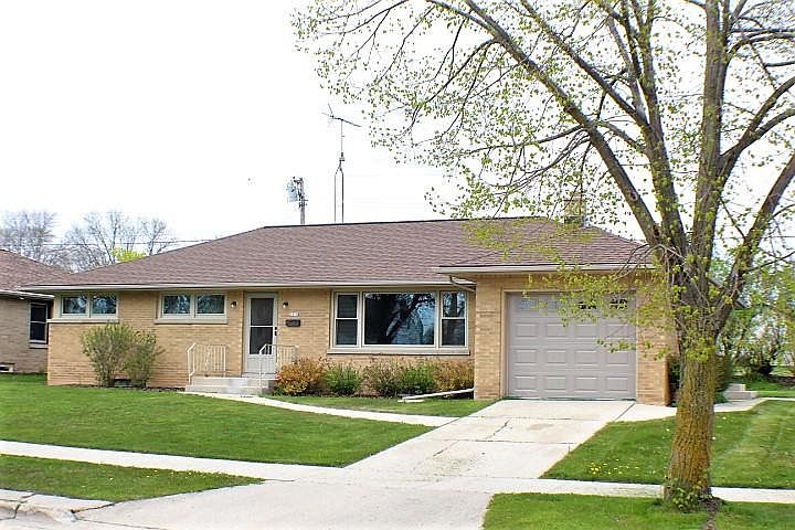 1st image of 2318 Broadway Ave