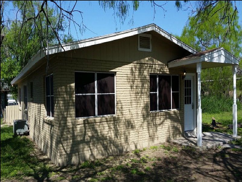 1st image of 213 Mistletoe Road