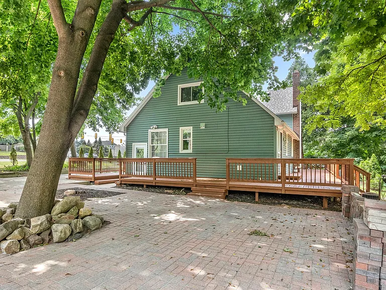 17130 Beck Rd — Photo 39