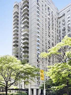 Rented by Keller Williams NYC | media 68