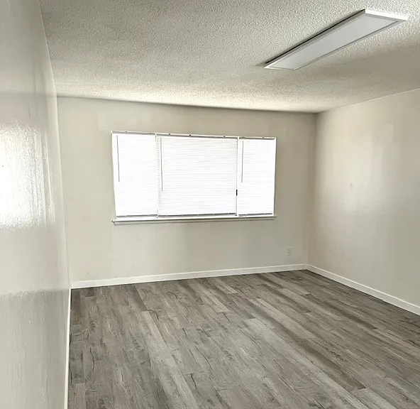 948 W Pat Ct — Photo 9