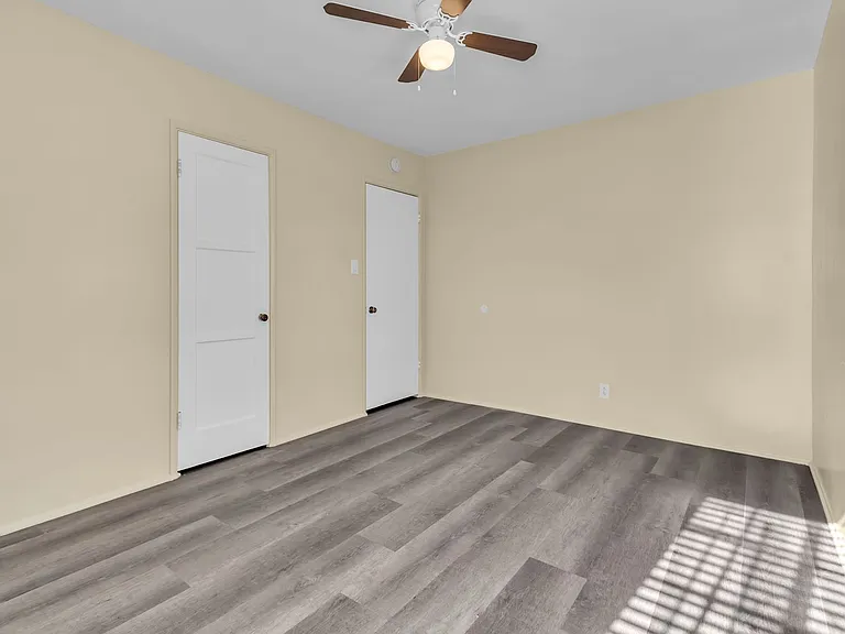 1239 W Carlton Pl — Photo 14