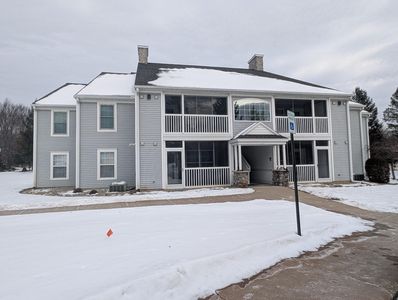 712 W Barrington Cir, Jackson, MI, 49203