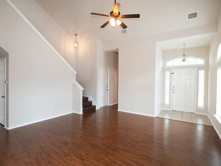 516 Sweet Leaf Ln — Photo 3