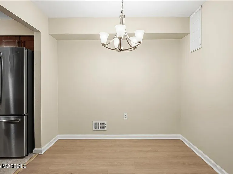 203 Wellington Pl — Photo 15