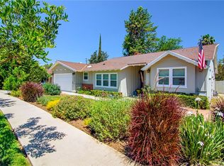 22737 Collins St, Woodland Hills, CA 91367