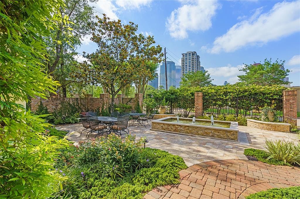 5002 Tangle Ln, Houston, TX 77056 MLS 49928360 Zillow