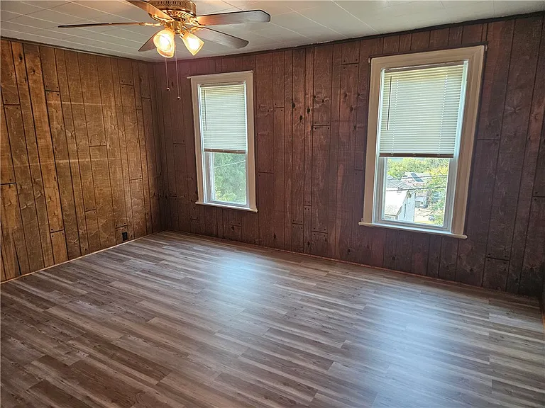 2212 Cronemeyer St — Photo 23