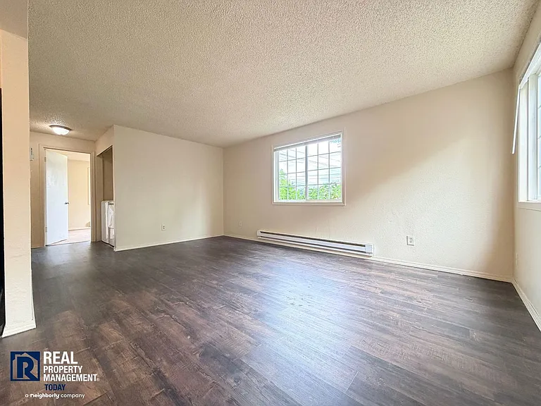 630-632 S State St Tacoma — Photo 5