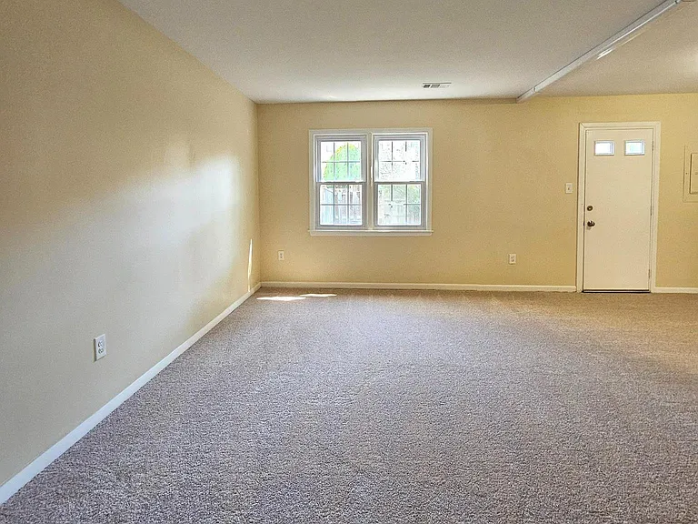 6384 Patience Ct — Photo 10
