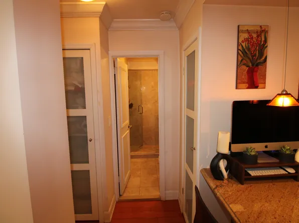 153 East 57th Street image 2 of 7
