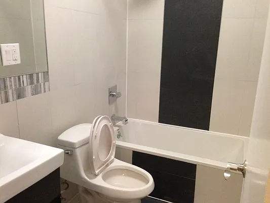 Rented by Premier Metro Realty Corp | media 8