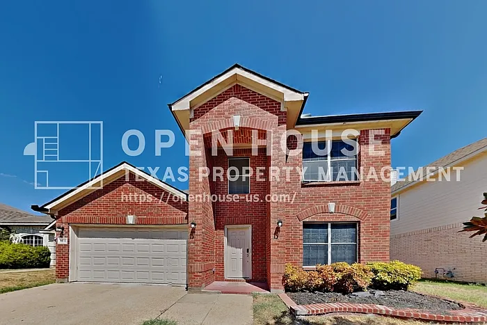 3 bed, 2.5 bath, 2209 sqft, $2,450 — Photo 1